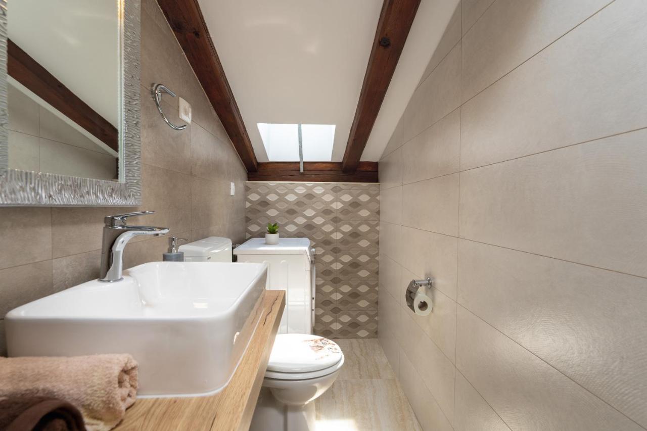 Relax In 2 Bedroom App In Old Town W/Ac And Wifi Rovinj Exterior foto